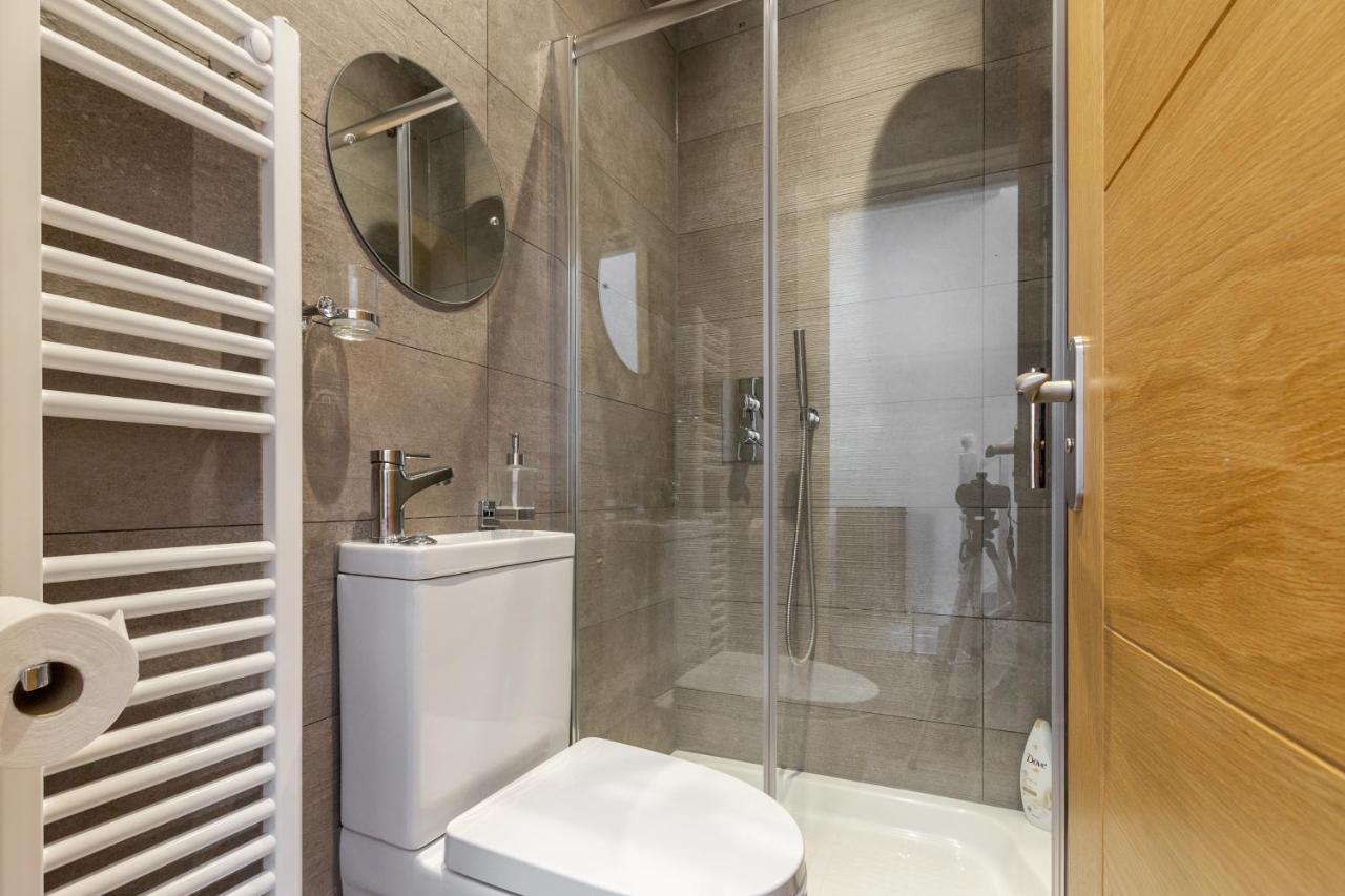 Bright Cheery 4 Bd Apartment By Brighton Station المظهر الخارجي الصورة