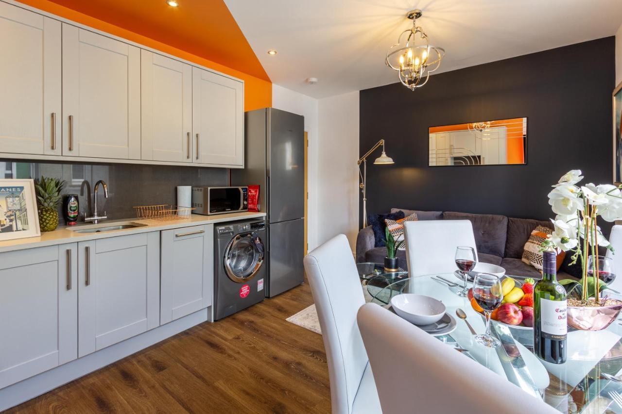 Bright Cheery 4 Bd Apartment By Brighton Station المظهر الخارجي الصورة
